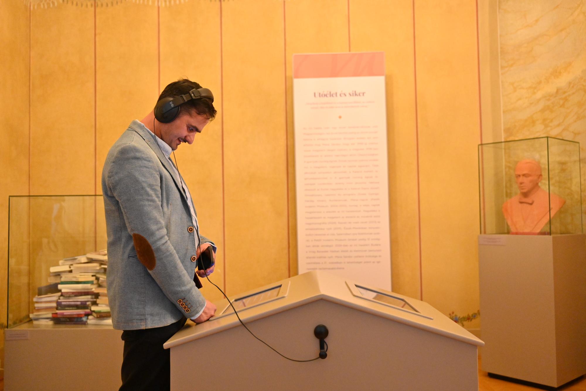 „Budára költöztem" – Márai Sándor Emlékkiállítás