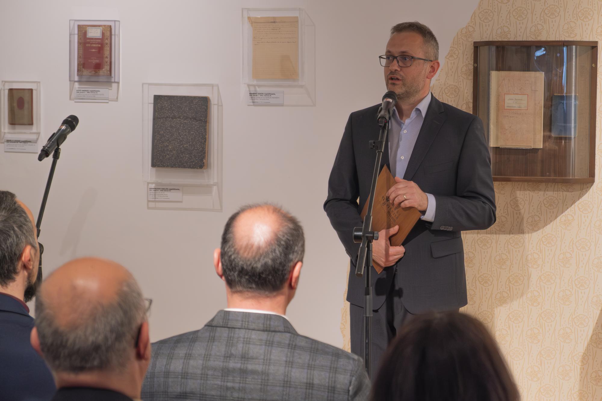 Halálom esetén elégetendő! - Írói naplók kiállítás megnyitója a Haáz Rezső Múzeumban