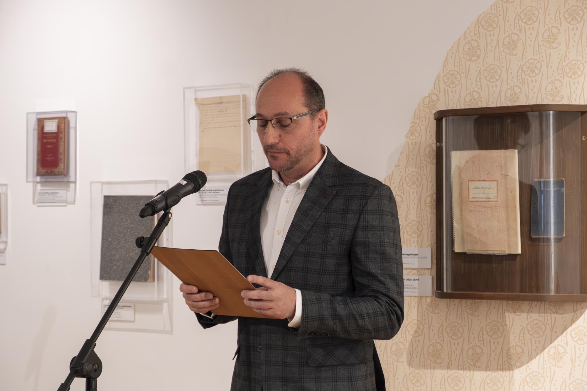 Halálom esetén elégetendő! - Írói naplók kiállítás megnyitója a Haáz Rezső Múzeumban