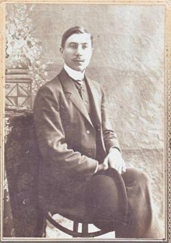 Édesapja, id. Takáts Gyula