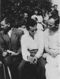 Balról jobbra: Veres Péter és Gombos Gyula (Szárszó, 1943)