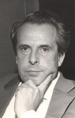 1974. Portré. (Erb János felvétele, az Összegyűjtött versek című kötet illusztrációja)