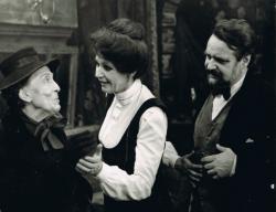 Az Egy erkölcsös éjszaka című filmben, Makay Margittal és Psota Irénnel, 1977