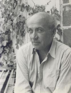 Félalakos portré, tihanyi szőlővel a háttérben (a ’60-as évek elejéről)