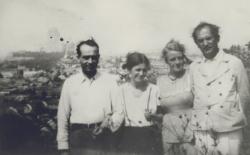 Illyés Gyula, Juvancz Irma, Török Sophie és Babits Mihály a 30-as évek elején, Esztergomban