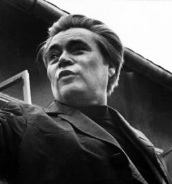 Móser Zoltán felvétele 1975-ben készült a Kálmánházára hazalátogató költőről